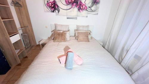 Cocon tout équipé avec jardin au centre-ville - Foto 2