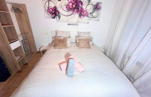 Cocon tout équipé avec jardin au centre-ville - Foto 2