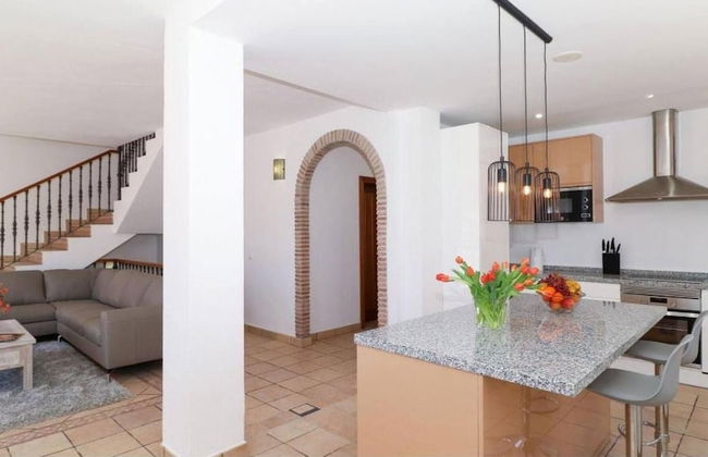 Benahavis Village House Sleeps 8 - Photo 27