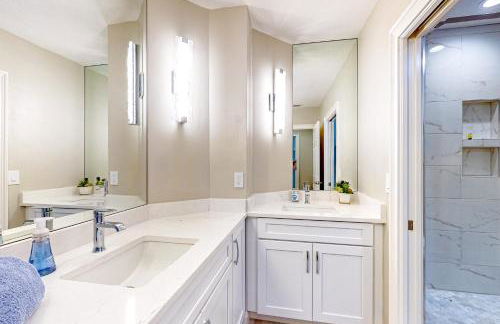 Luxury Condo in Regatta - Photo 7