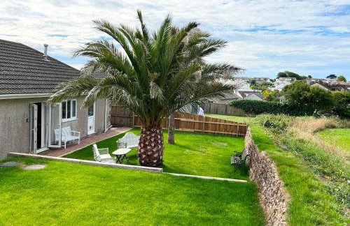 Modern 3 bed Bungalow with parking, private garden - Photo 12