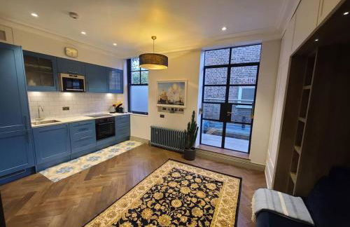 New Boutique Ground Floor Apartment - Photo 19