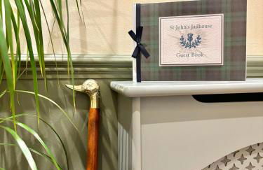 St Johns Jailhouse by the Castle - Photo 37