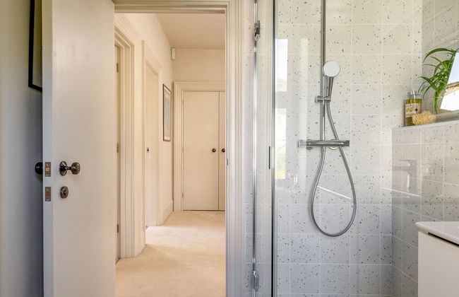 Two Guns in Kingswear - Foto 31