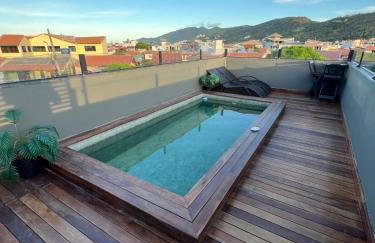 Triplex com hidro e piscina - Foto 7