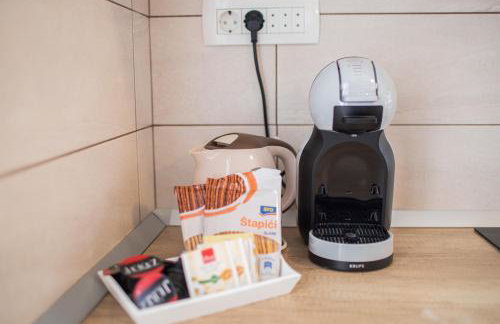 Zlatin Dvor - apartments for 3, terrace, Trogir center, beach at 5-min, BIKE friendly - Foto 82