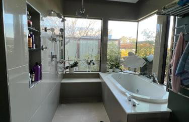 Luxe Dallas Estate Nearly Half Acre Skyline Views - Foto 19