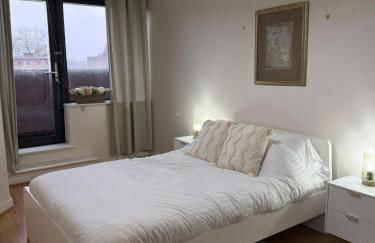 Elegant 2-Bed with Traditional Touches - Foto 11