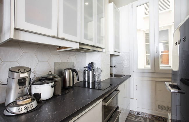 Pere Lachaise Gem - Photo 3