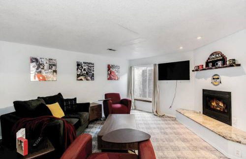 WOW! Spacious Retreat & amazing yard 2400+4bd/3bth - Foto 29