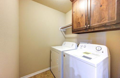 5BD - Backyard - Pool Access - 5 Mins to Texas A&M - Foto 20