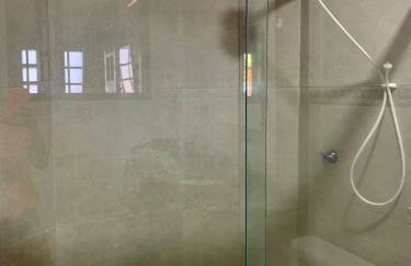 Suíte frente mar com cozinha e quintal pés na areia - Foto 17