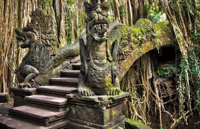 Sacred Monkey Forest in Ubud - Photo 5
