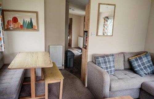 Flamingo Land Cedar Wood 118 - Photo 2