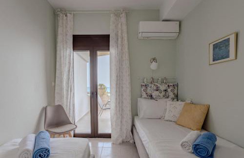 Eclectic Vintage Apartment- Sea View Perfection, Hersonissos, Crete - Photo 19