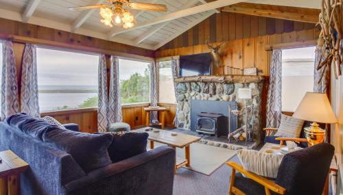 Rustic Coastal Smith River Cottage with Ocean Views! - Foto 4