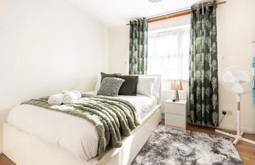 Cozy Family-Friendly House (3mins from Erith and Slade Green station) - Photo 6