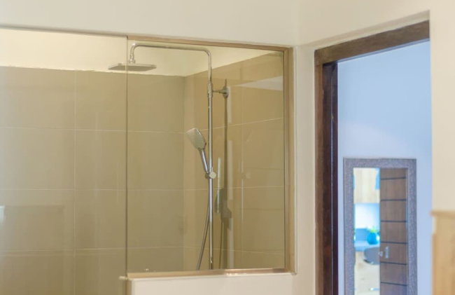 Luxurious Yacht View Apt w Balcony at Famous Handelskade - Foto 35