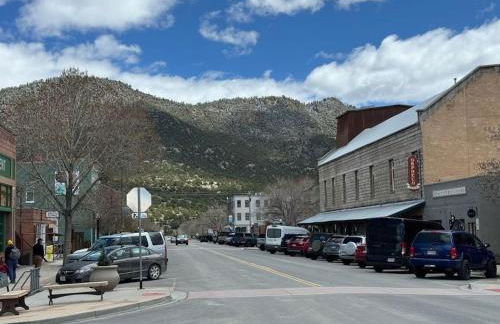 Dogs OK! Prime Home Base minutes to Downtown and Trails - Foto 62