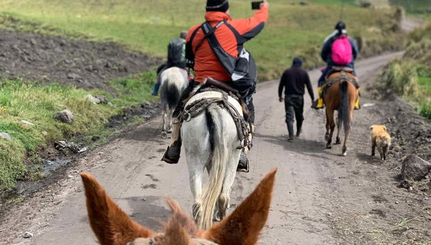 Horse Riding Activity at the Chimborazo Volcano - Foto 3