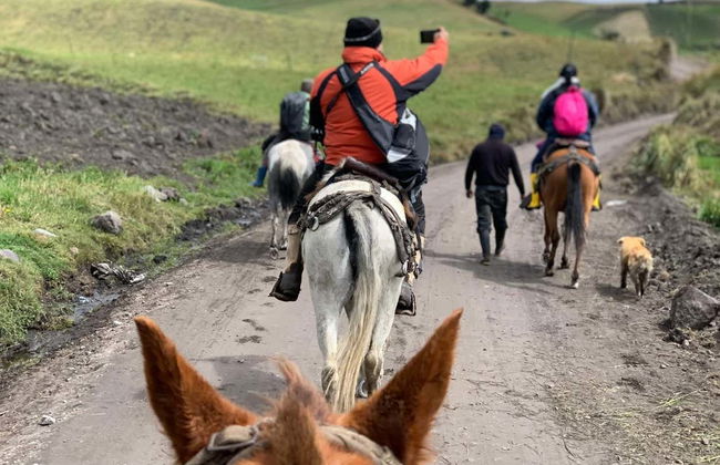 Horse Riding Activity at the Chimborazo Volcano - Foto 3