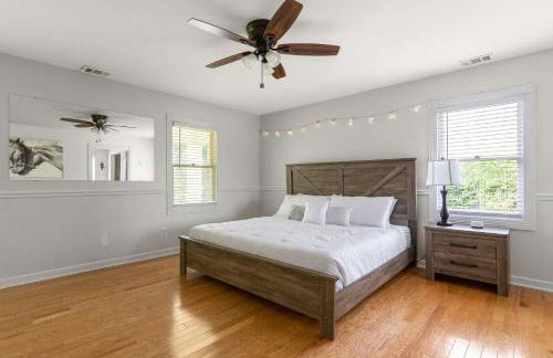 Colonial Manor - Photo 30