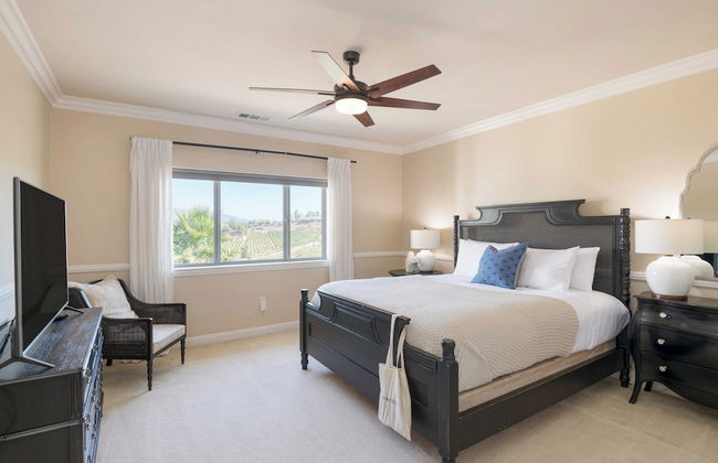 Grand Contento by Avantstay Extraordinary Estate w/ Pool & Movie Room - Photo 3