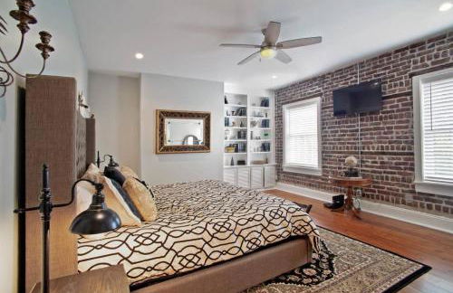 Newly Renovated 4 bed 3 bath and 2 Parking Spots - Foto 45