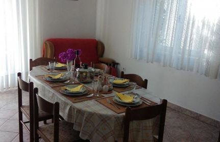 Apartments Neva - Photo 6