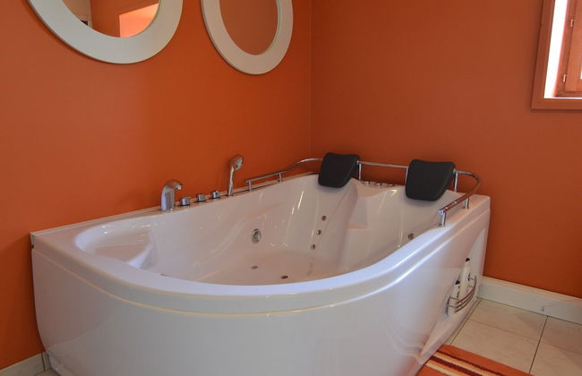 Holiday Home in Odeigne With Sauna - Photo 21