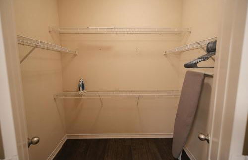 Charming 2 bedroom, 2 bath apartment - Foto 16