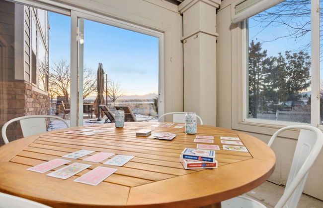 Spacious Home W/ Fun Amenities | Lake & Mtn Views - Foto 25