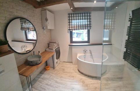 Malinowa Chata- Królowy Most - Foto 9