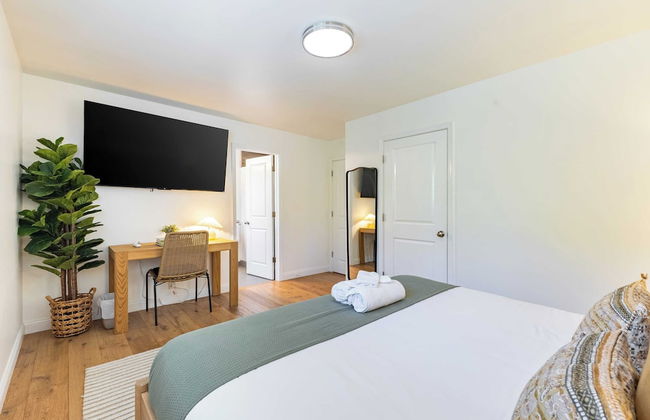 Modern Sonoma Stay w/ Spacious Deck, Views & Prime Location Bennett - Foto 30