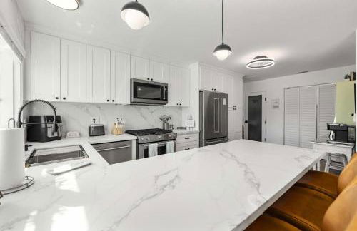 Private 3BR Home - Hot Tub, Yard, Arcade & Parking - Foto 36