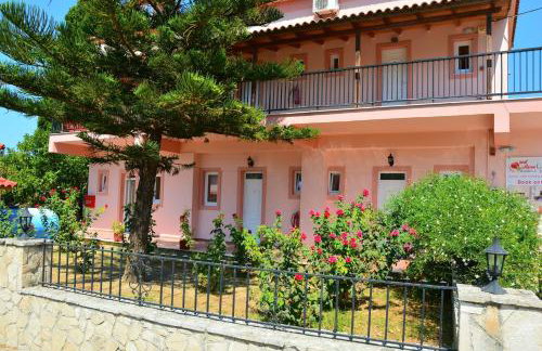 Red Rose Garden - Photo 9