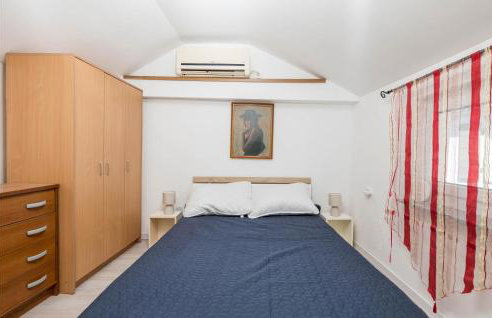 1 Bedroom Beautiful Home In Jurdani - Foto 4