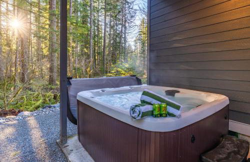 Lux Chalet with Air Hockey, Hot Tub, & Fire Place - Foto 2