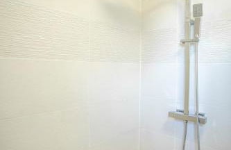 Green Oasis 5-Room Apartment with Large Garden - Foto 25