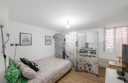 Well Connected 2 Bedroom Flat with Ensuite Bathrooms in London SE5 - Foto 4