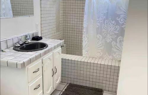 Beautiful 4BD and 3BA Pool Jacuzzi Vacation Home - Foto 30