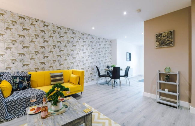 Old Trafford Two-bedroom Stay by Belvilla - Photo 13