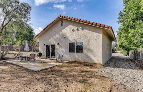 Peaceful Riverside Home with Patio, 7 Mi to Downtown - Foto 3