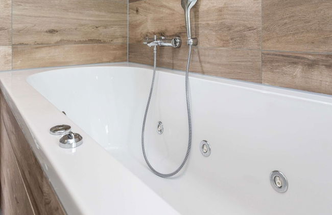 Modern Villa With Wellness in Limburg - Photo 12