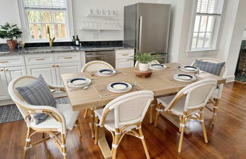 Spacious 3-Floor Downtown Retreat - Prime Location - Foto 5