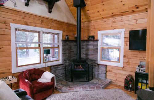 Majestic Log A Frame by Lake, Loft & Deck - Foto 6