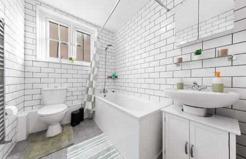 Spacious Lux Four-Bedroom Living - C London & Westminster - Photo 15