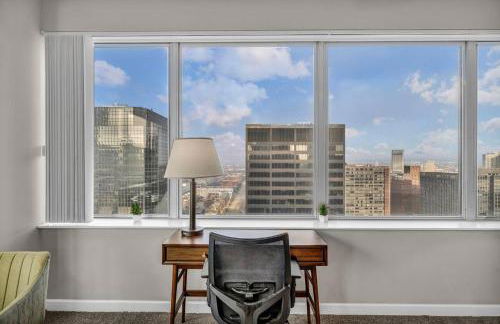 Luxury 21st Floor Penthouse | Great Downtown VIEWS - Photo 26