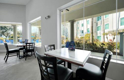 Disney Epic 1st Floor Shuttle - Foto 23