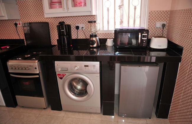 Victoria Lake View Guest House & Safaris - Photo 11